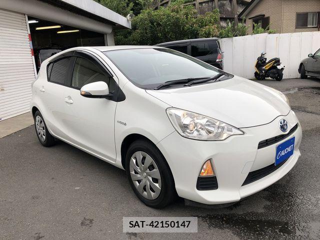 Toyota AQUA 2014-10 8740426-4