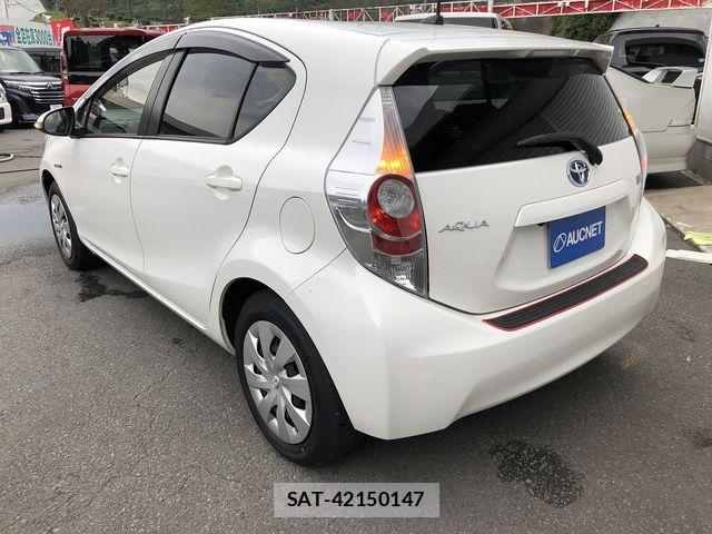 Toyota AQUA 2014-10 8740426-6
