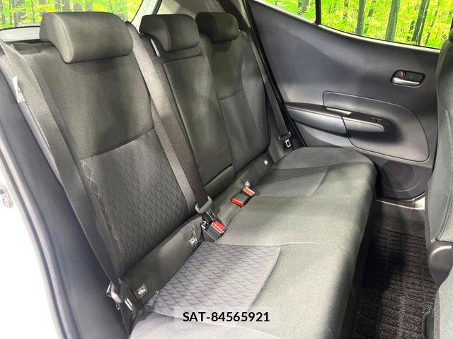 Toyota AQUA 2024-10 8740384-10