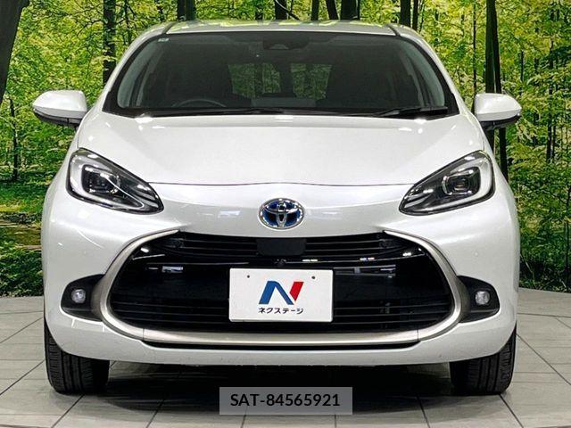 Toyota AQUA 2024-10 8740384-14