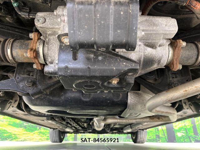 Toyota AQUA 2024-10 8740384-19