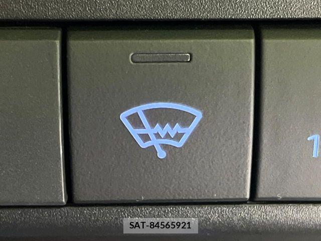 Toyota AQUA 2024-10 8740384-5