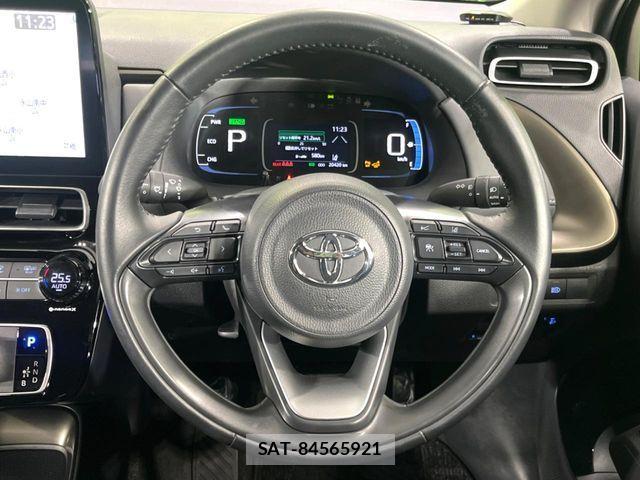 Toyota AQUA 2024-10 8740384-8
