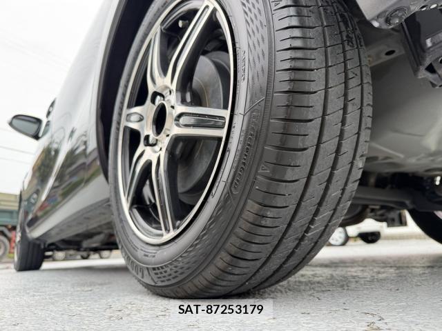 Toyota AQUA 2017-12 8779473-12