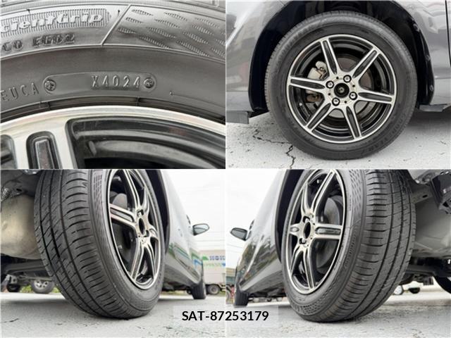 Toyota AQUA 2017-12 8779473-26