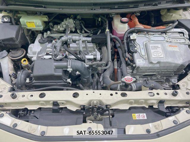 Toyota AQUA 2017-11 8779468-17