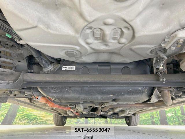 Toyota AQUA 2017-11 8779468-18