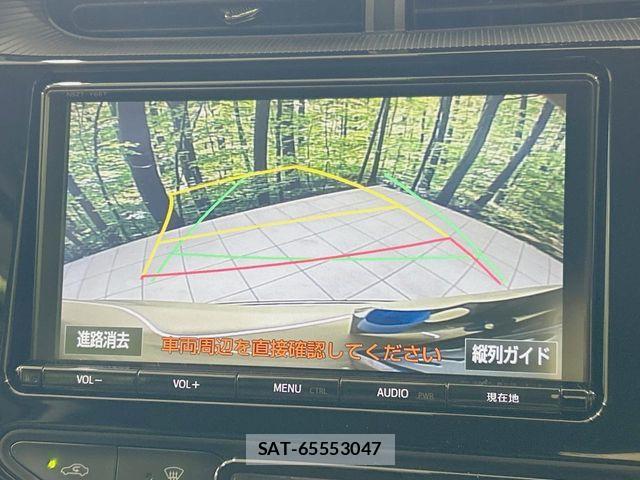 Toyota AQUA 2017-11 8779468-3
