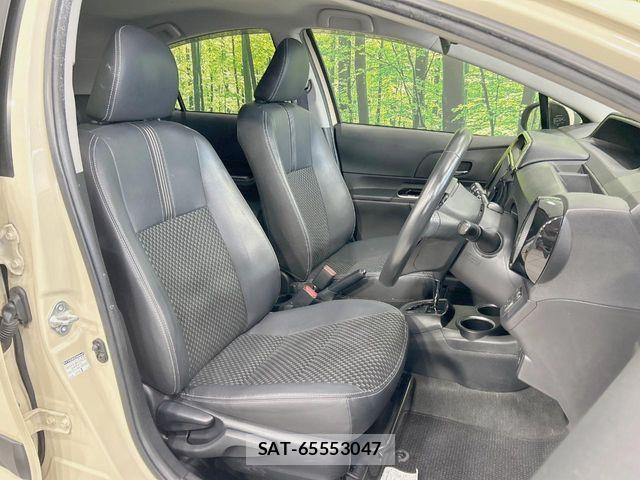 Toyota AQUA 2017-11 8779468-7