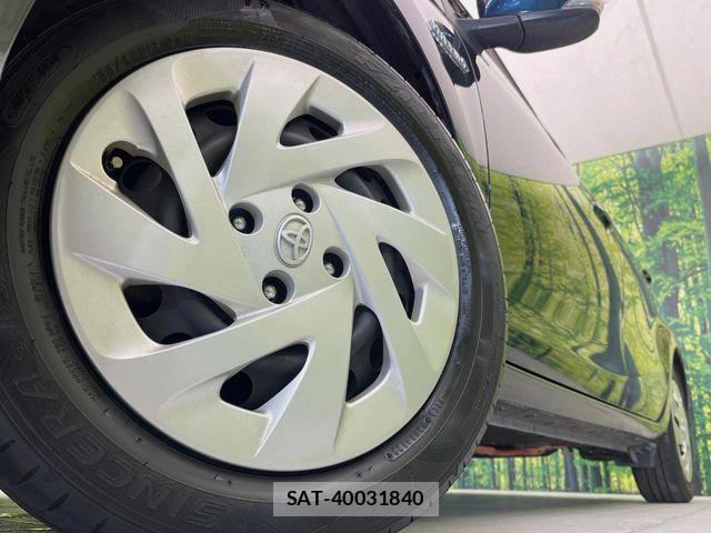 Toyota AQUA 2017-06 8779471-12