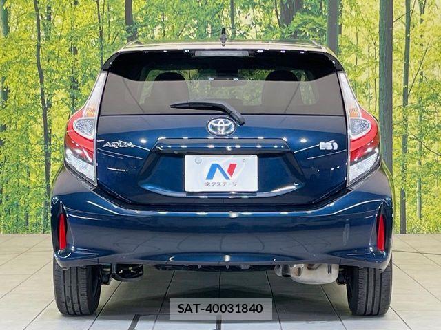 Toyota AQUA 2017-06 8779471-14