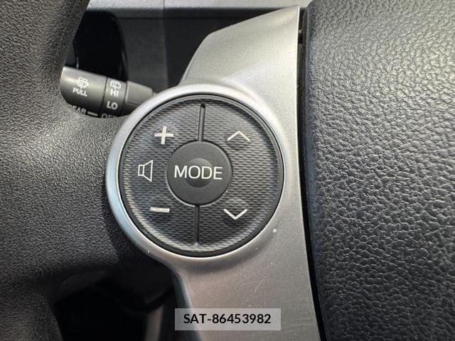 Toyota AQUA 2015-08 8779474-13