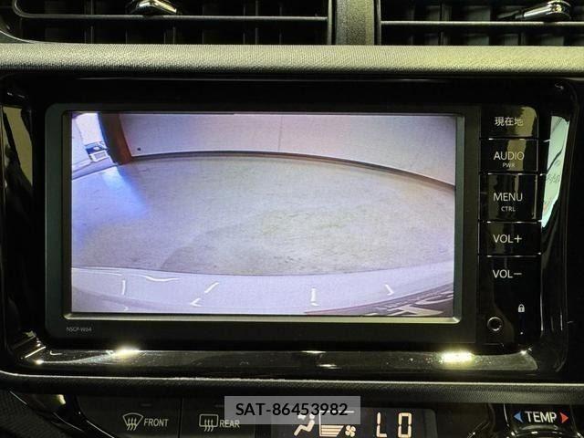 Toyota AQUA 2015-08 8779474-18