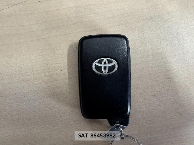 Toyota AQUA 2015-08 8779474-28