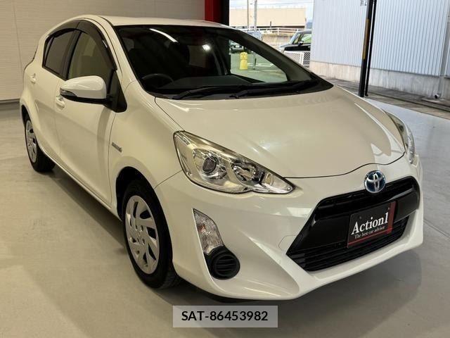 Toyota AQUA 2015-08 8779474-6