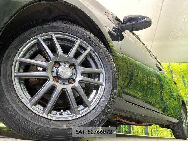 Toyota AQUA 2013-11 8779494-11
