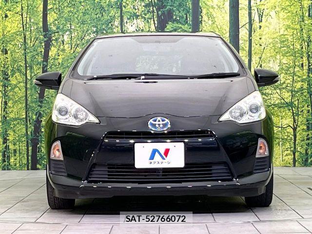 Toyota AQUA 2013-11 8779494-12