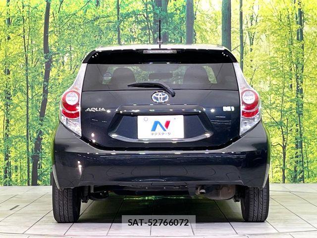 Toyota AQUA 2013-11 8779494-13