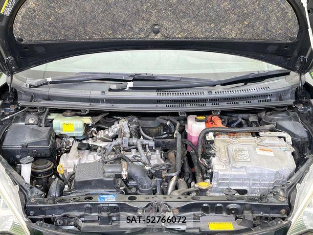 Toyota AQUA 2013-11 8779494-16