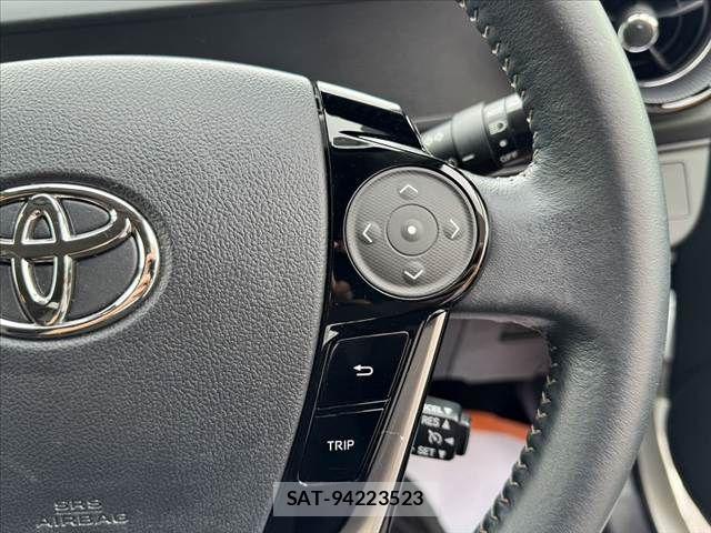 Toyota AQUA 2018-01 8779467-24