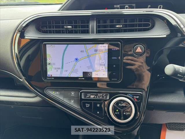 Toyota AQUA 2018-01 8779467-27