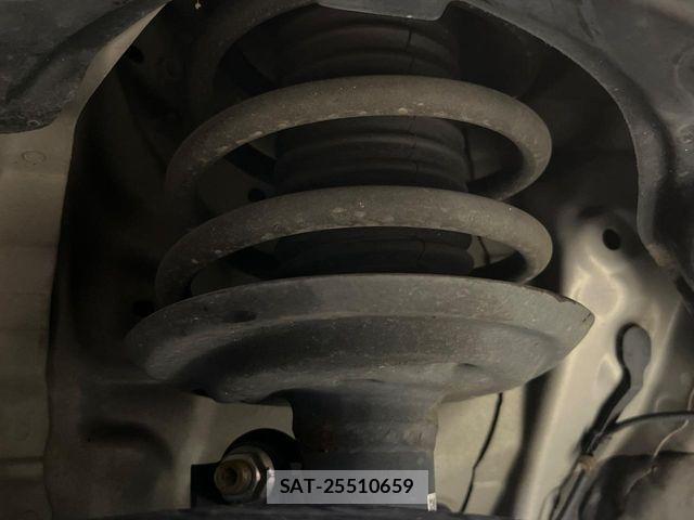 Toyota AQUA 2013-09 8779488-19