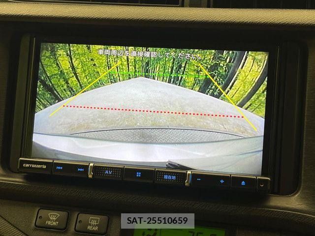 Toyota AQUA 2013-09 8779488-3