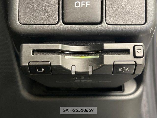 Toyota AQUA 2013-09 8779488-5