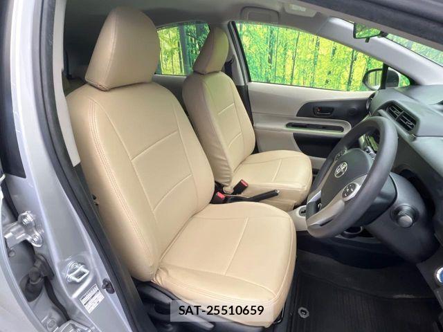 Toyota AQUA 2013-09 8779488-7