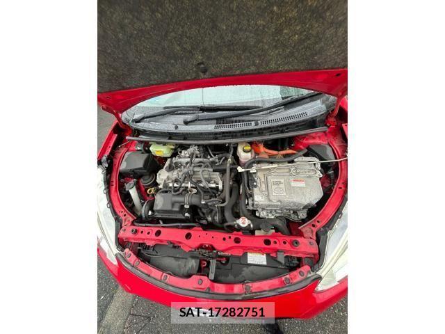 Toyota AQUA 2015-12 8779506-16