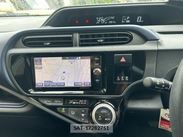 Toyota AQUA 2015-12 8779506-22