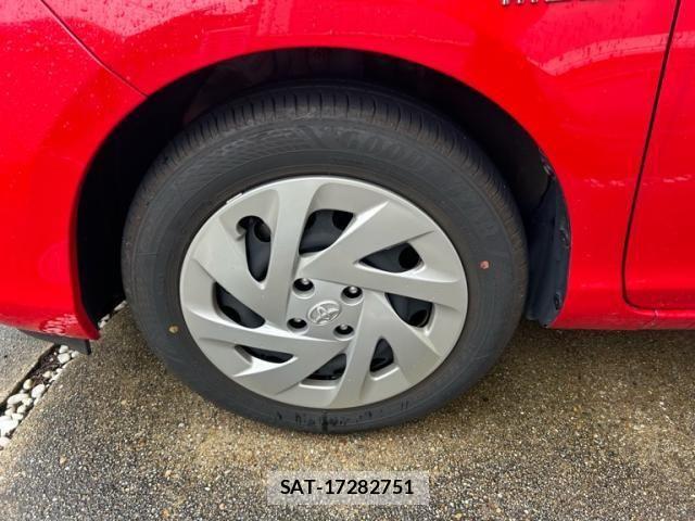 Toyota AQUA 2015-12 8779506-8