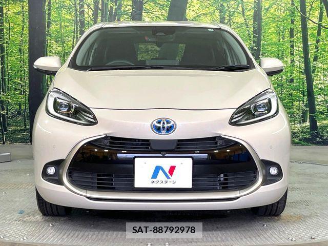 Toyota AQUA 2023-02 8779457-12