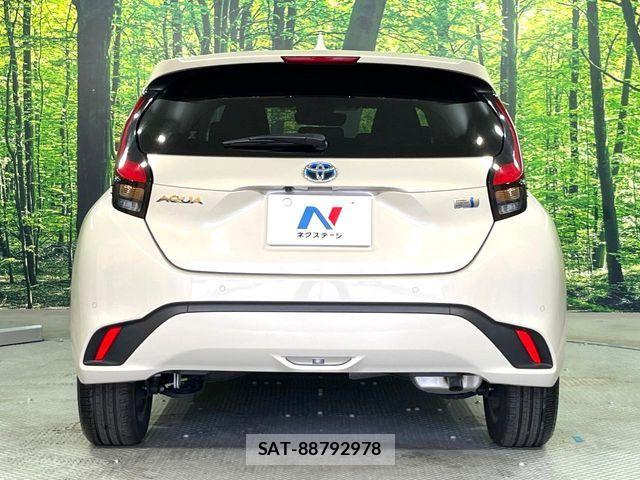 Toyota AQUA 2023-02 8779457-13