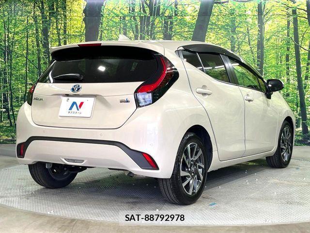 Toyota AQUA 2023-02 8779457-15