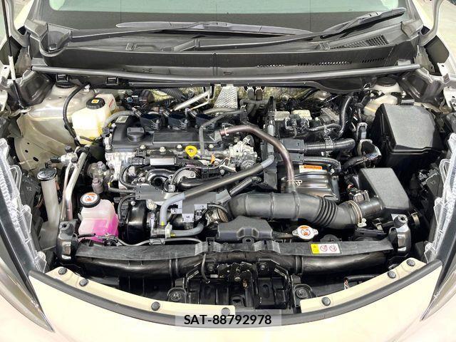 Toyota AQUA 2023-02 8779457-16