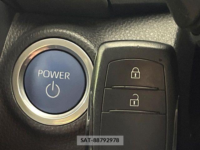 Toyota AQUA 2023-02 8779457-5