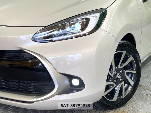 Toyota AQUA 2023-02 8779457-6