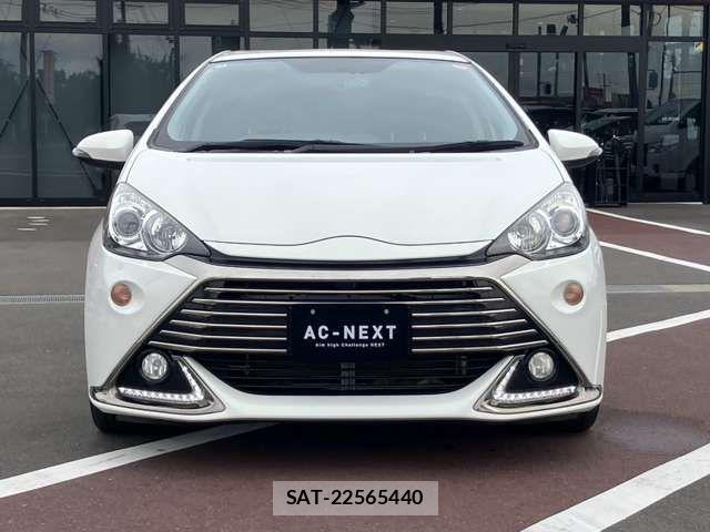 Toyota AQUA 2014-10 8779462-13