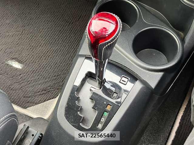 Toyota AQUA 2014-10 8779462-5
