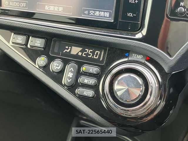 Toyota AQUA 2014-10 8779462-6