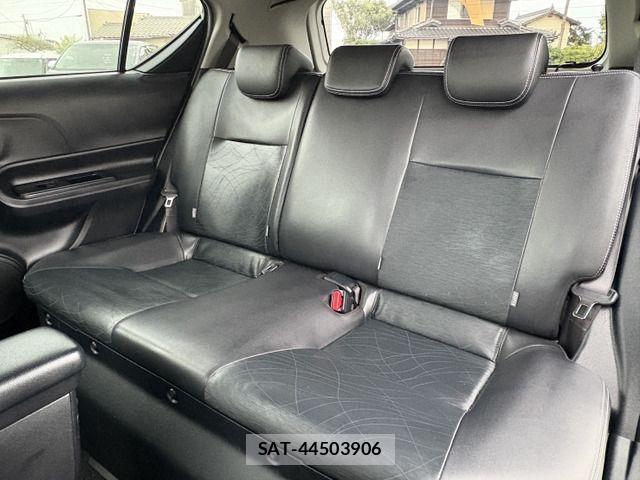 Toyota AQUA 2015-01 8779495-13