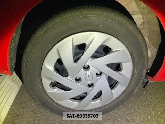 Toyota AQUA 2017-07 8779493-10