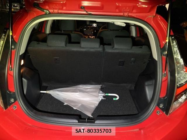 Toyota AQUA 2017-07 8779493-14