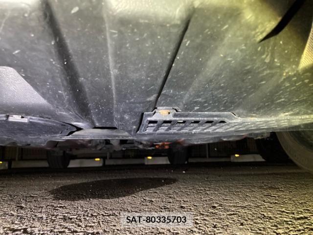 Toyota AQUA 2017-07 8779493-4