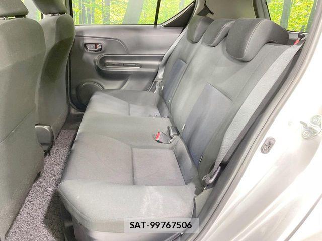 Toyota AQUA 2016-01 8779479-9