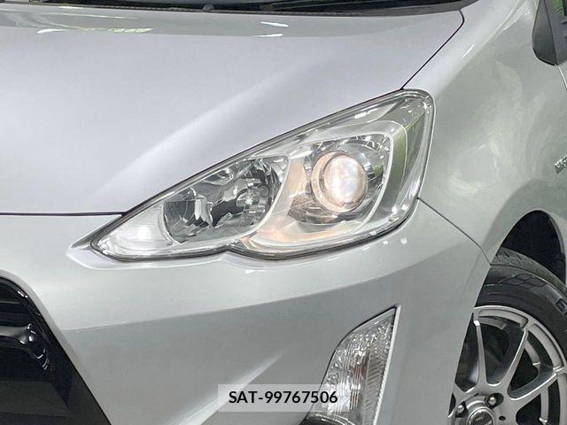 Toyota AQUA 2016-01 8779479-12
