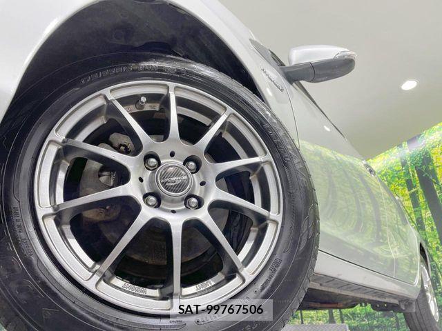 Toyota AQUA 2016-01 8779479-13