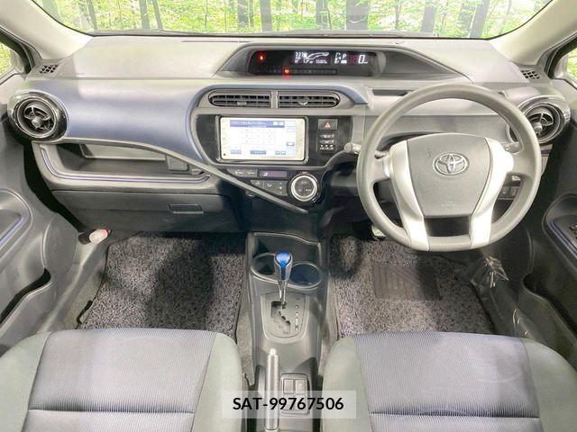 Toyota AQUA 2016-01 8779479-1