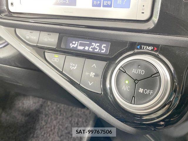 Toyota AQUA 2016-01 8779479-4